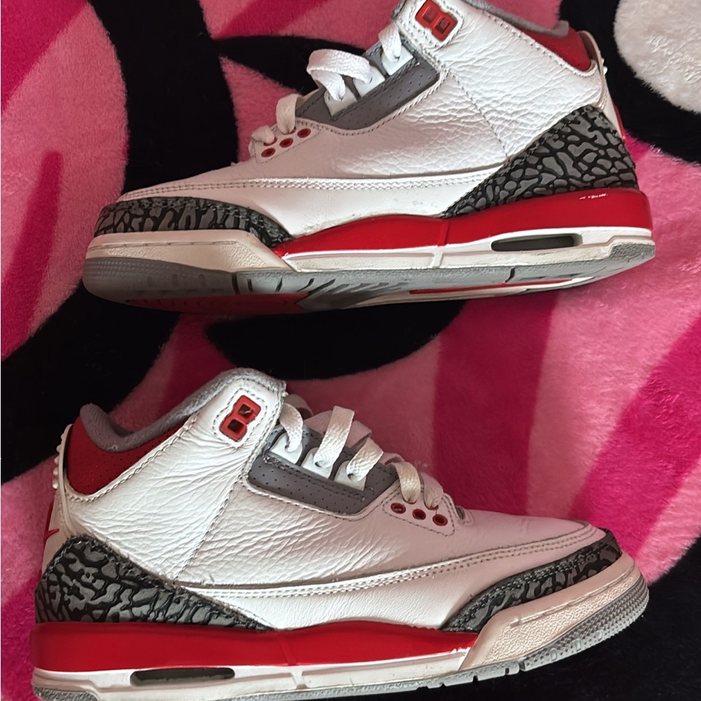 Nike Air Jordan 3 Retro Fire Red